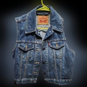 Levi Jean vest